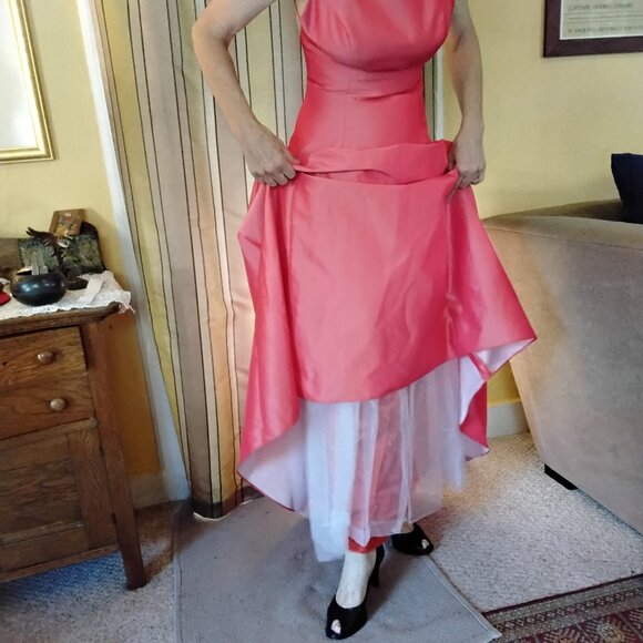 Peach evening gown size 4 - Picture 3 of 3